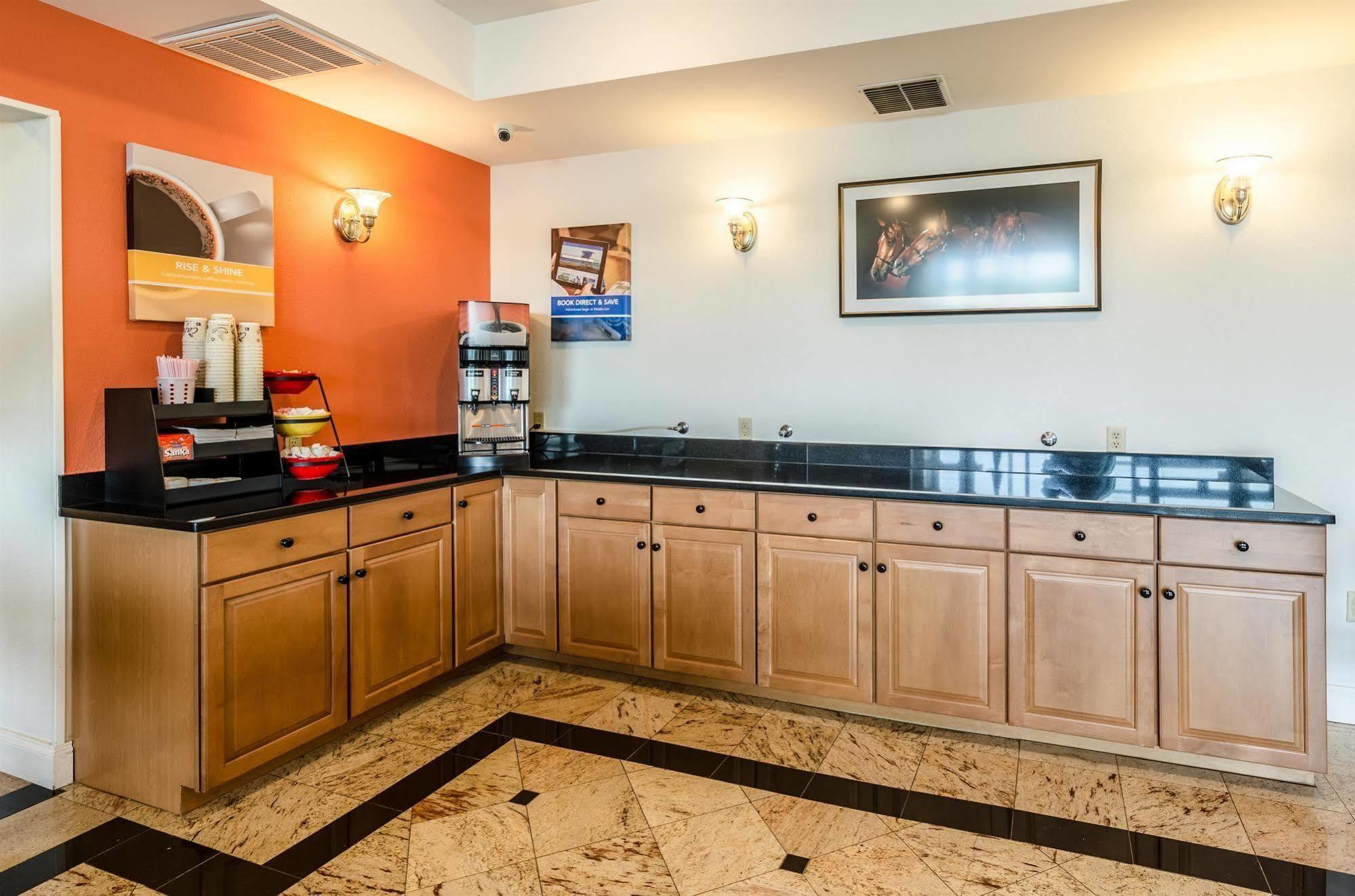 Motel 6-Lexington, Va Экстерьер фото